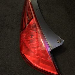 Nissan 350z 03-09 OEM Driver Side Tail light