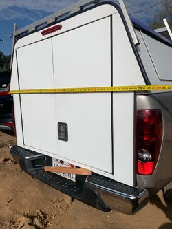 Camper shell