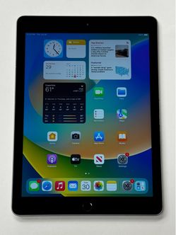 Apple iPad 5 5th  Gen  9.7” 32GB Wi-Fi Tablet Space Gray