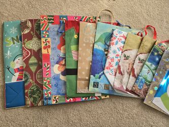 25 Christmas Holiday Season Gift Bags