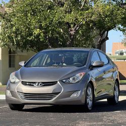 Hyundai Elantra 