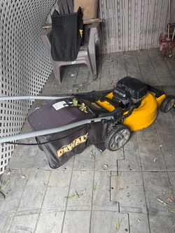 DeWalt Cordless Push Lawn Mower with Bag
