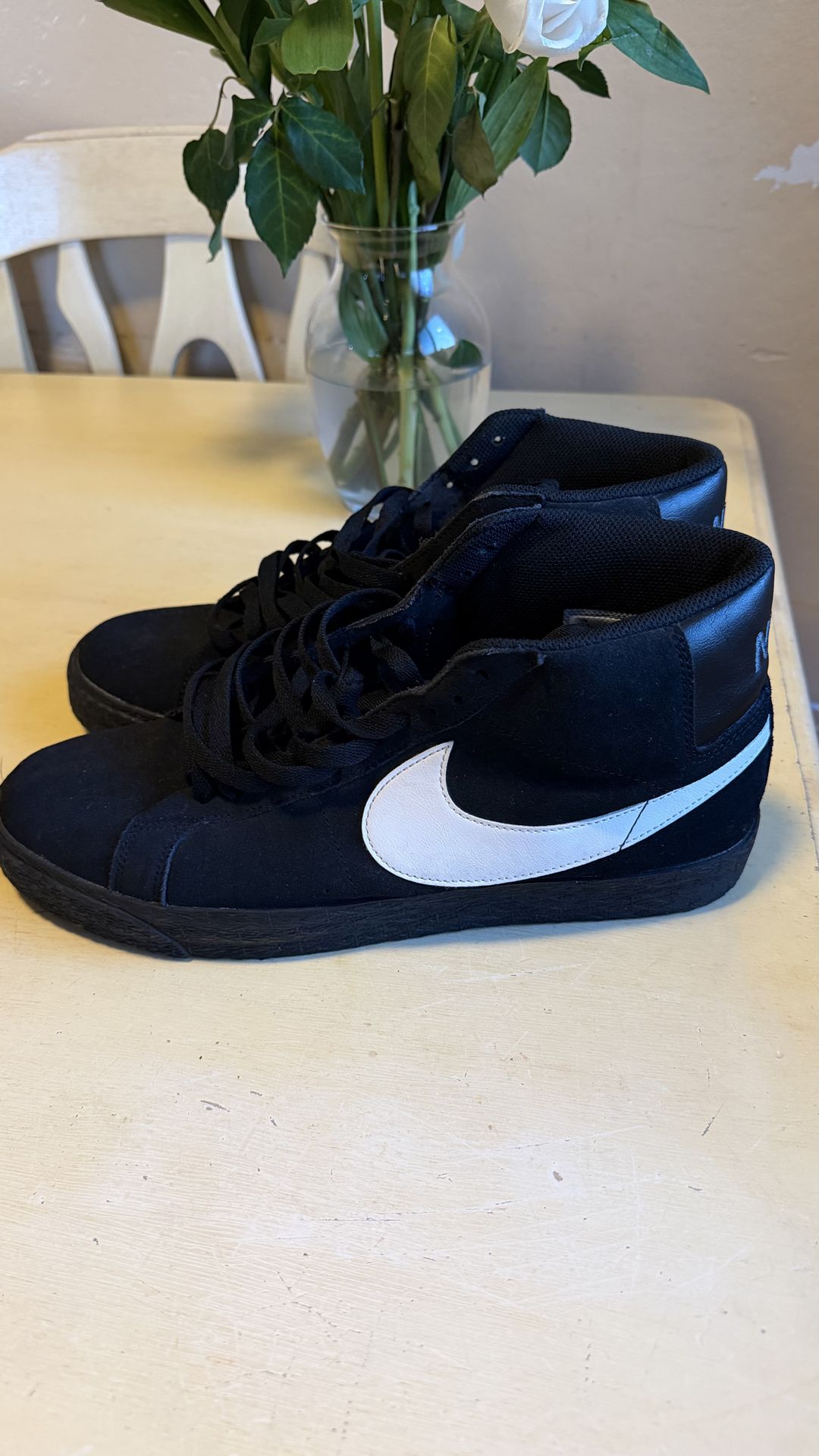 Nike SB blazer mid shoes black size 11.5