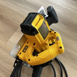 Dewalt Circular Saw DWE575 