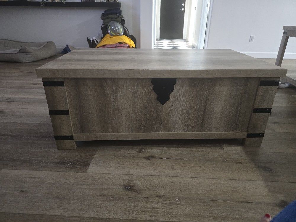 Ashley Furniture Coffee Table And End Tables