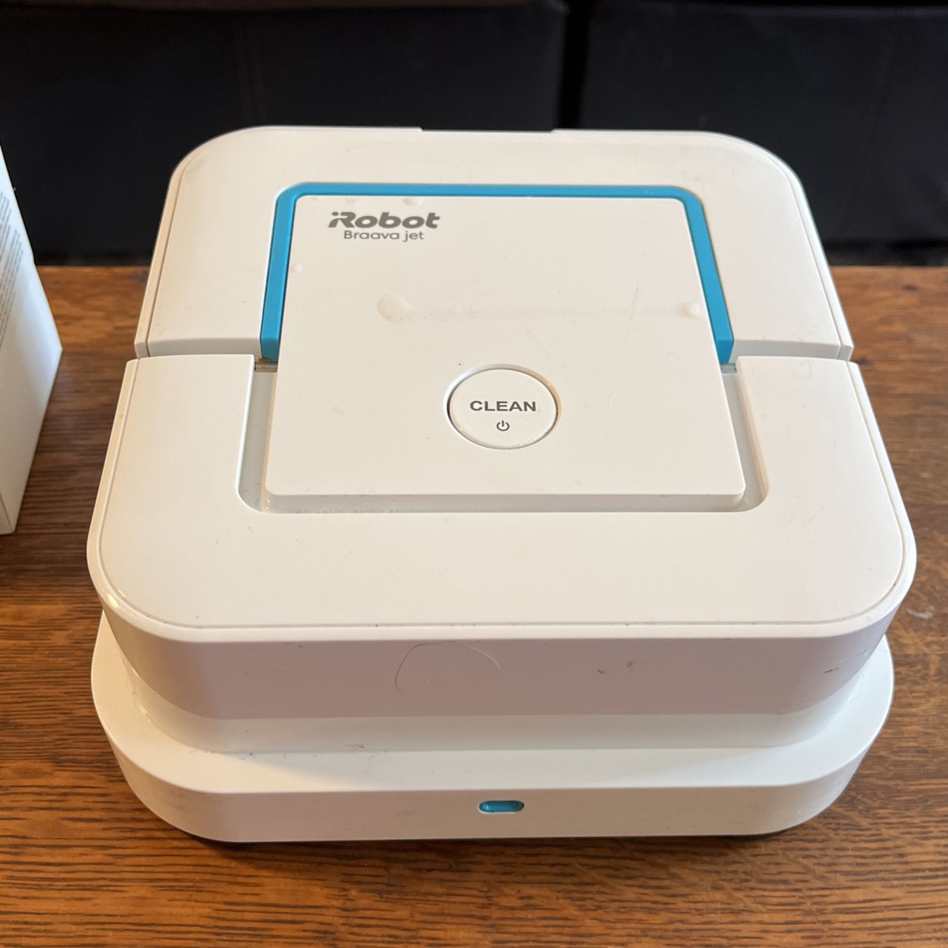 iRobot Braava Jet 240