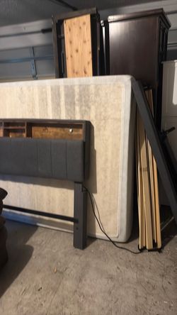 Queen size memory foam with frame