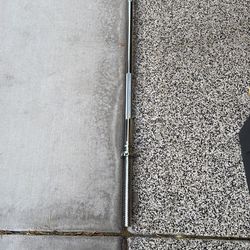 New barbell 1inch aprox 5 ft long