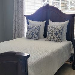Queen Bed Set