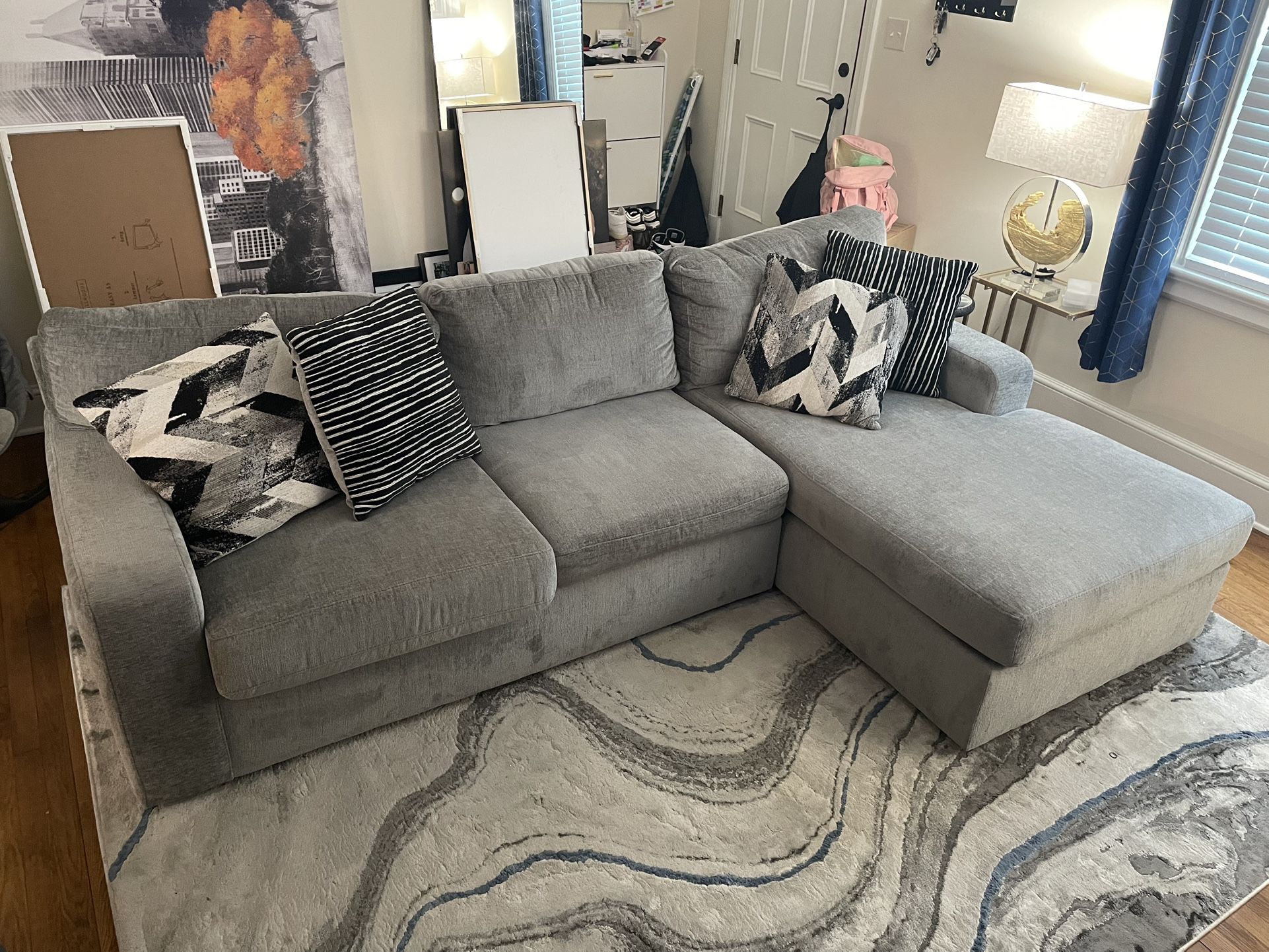 Sectional Sofa with Chaise