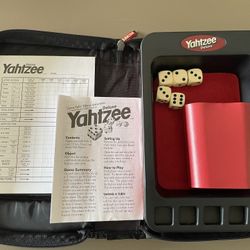 Yahtzee Deluxe Edition – Il Gioco Di Dadi Americano Con Vassoio E Bussola In Similpelle