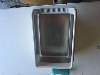 Cat litter box