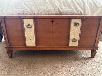 Lane Cedar chest