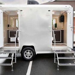 VIP Luxe Flush Portable Restrooms