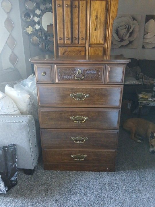 Dresser
