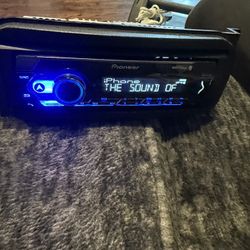 Pioneer Stereo