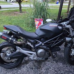 2013 Ducati MONSTER 696 ABS