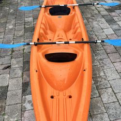 Vendo Kayak de 13 Pies de largo 