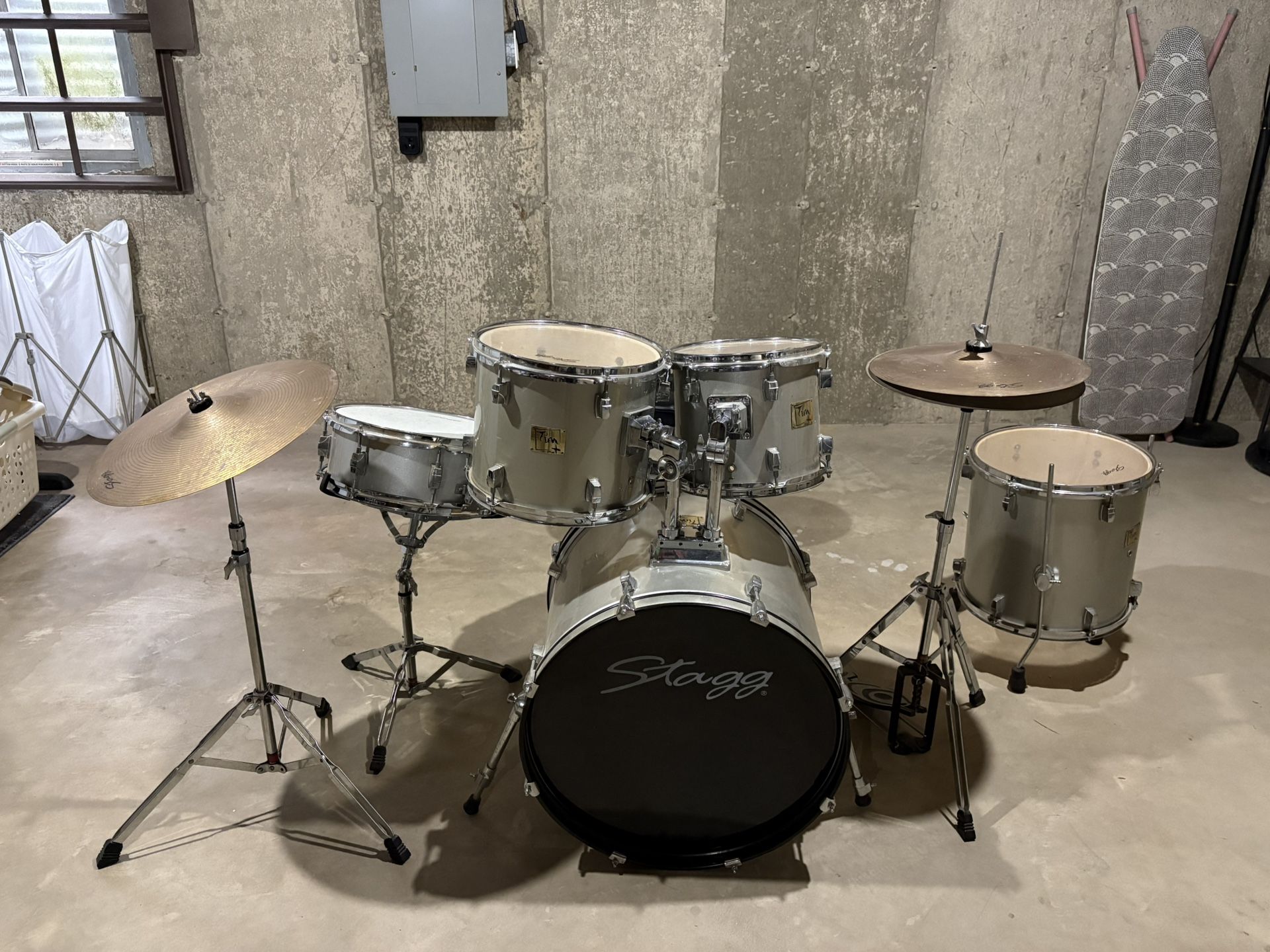 Stagg 5 Piece Drum Set