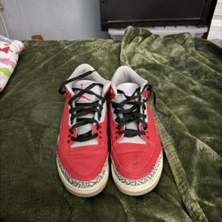 Jordan 3 Retros with no box Size 10.5 