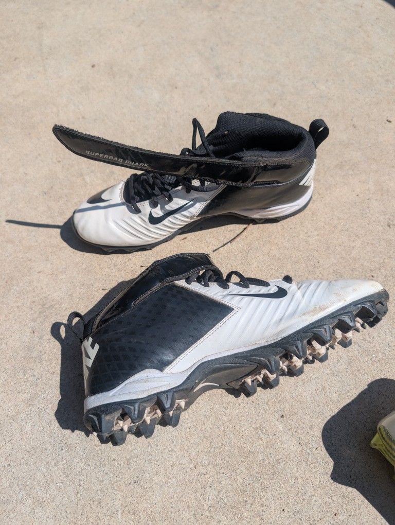Football Cleats Nike Size 10.5