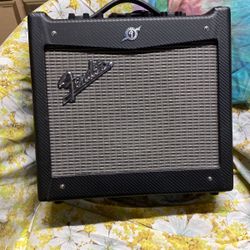 Fender Mustang  Guitar Amp