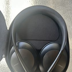 Bose 700 Noise Cancellation Headphones 