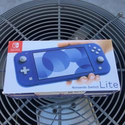 NINTENDO SWITCH LITE 