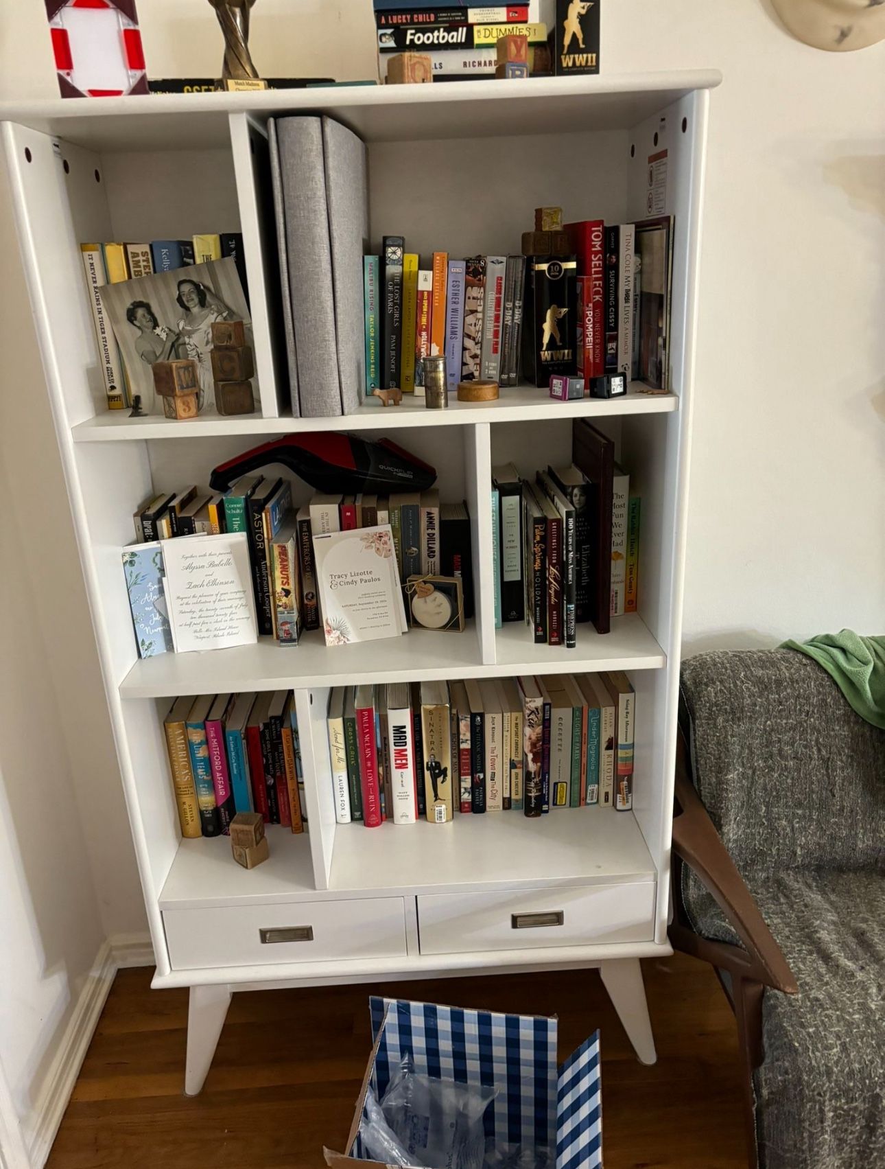 Bookshelf 