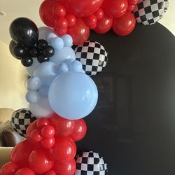 Balloon garland