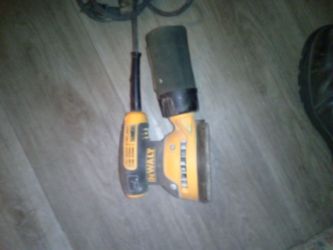 DeWalt Sander