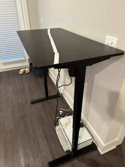 Motion Desk (48*23.5)