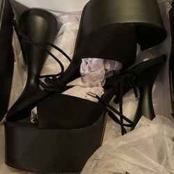 That’s so groovy platform heels black size 10 by fashion nova