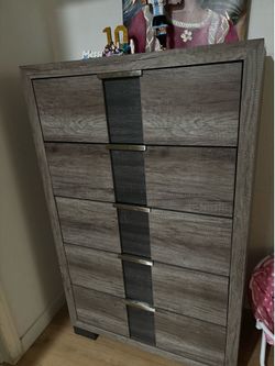 Dresser