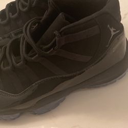 Jordan 11 retro cap and gown