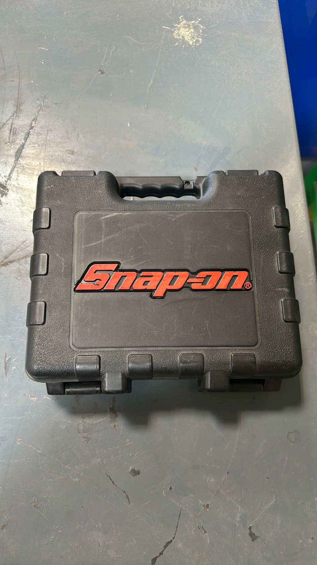 Snap on ratcheting screwdriver set