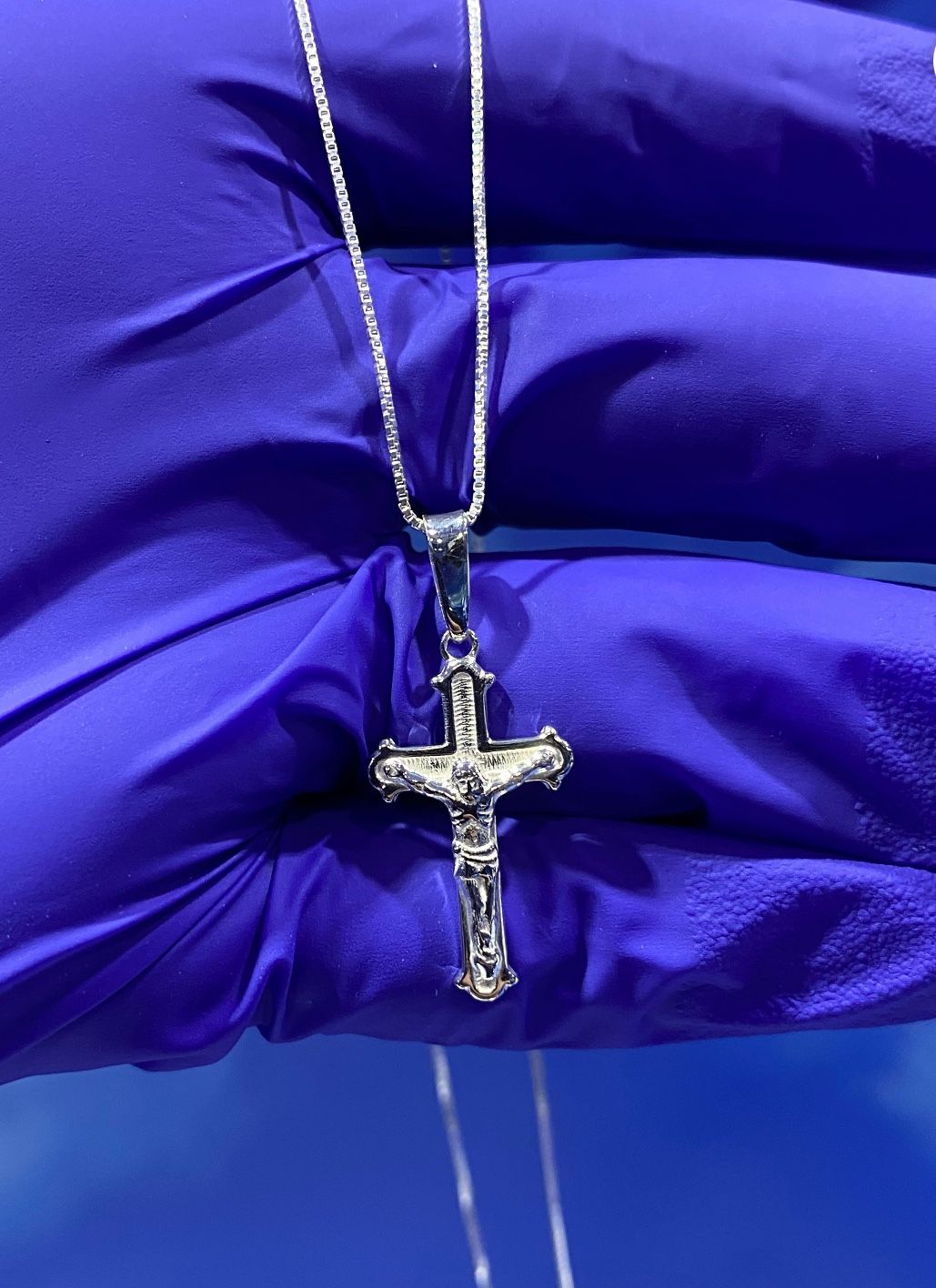 925 Sterling Silver Crucifix Pendant .80