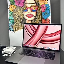 MacBook Pro 15inch Touchbar