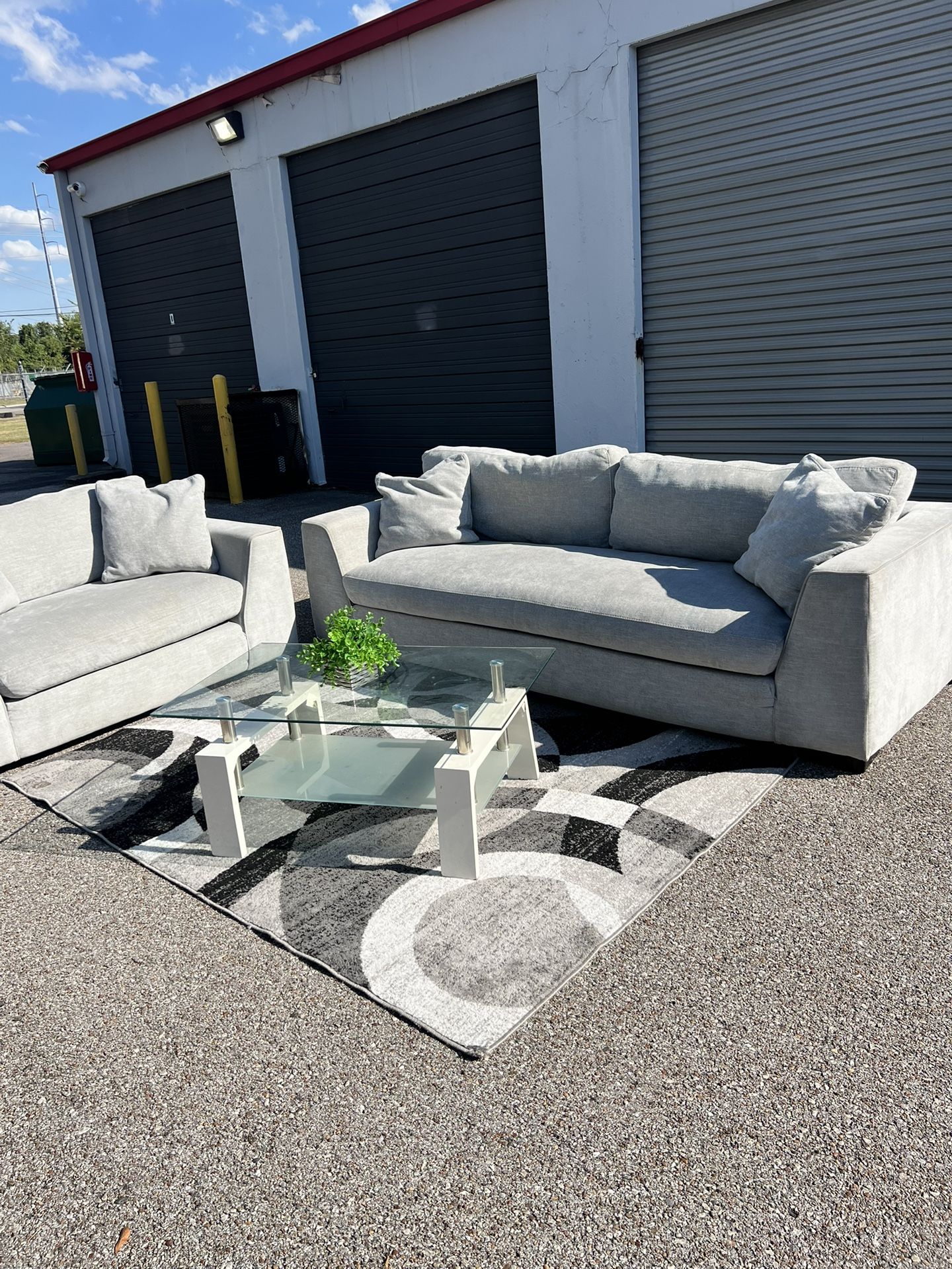 Beautiful Contemporary 2pc Couch Set very Comfy FREE DELIVERY $350