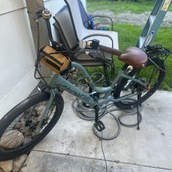 Electra Townie Go! Pedal Assist E-bike 