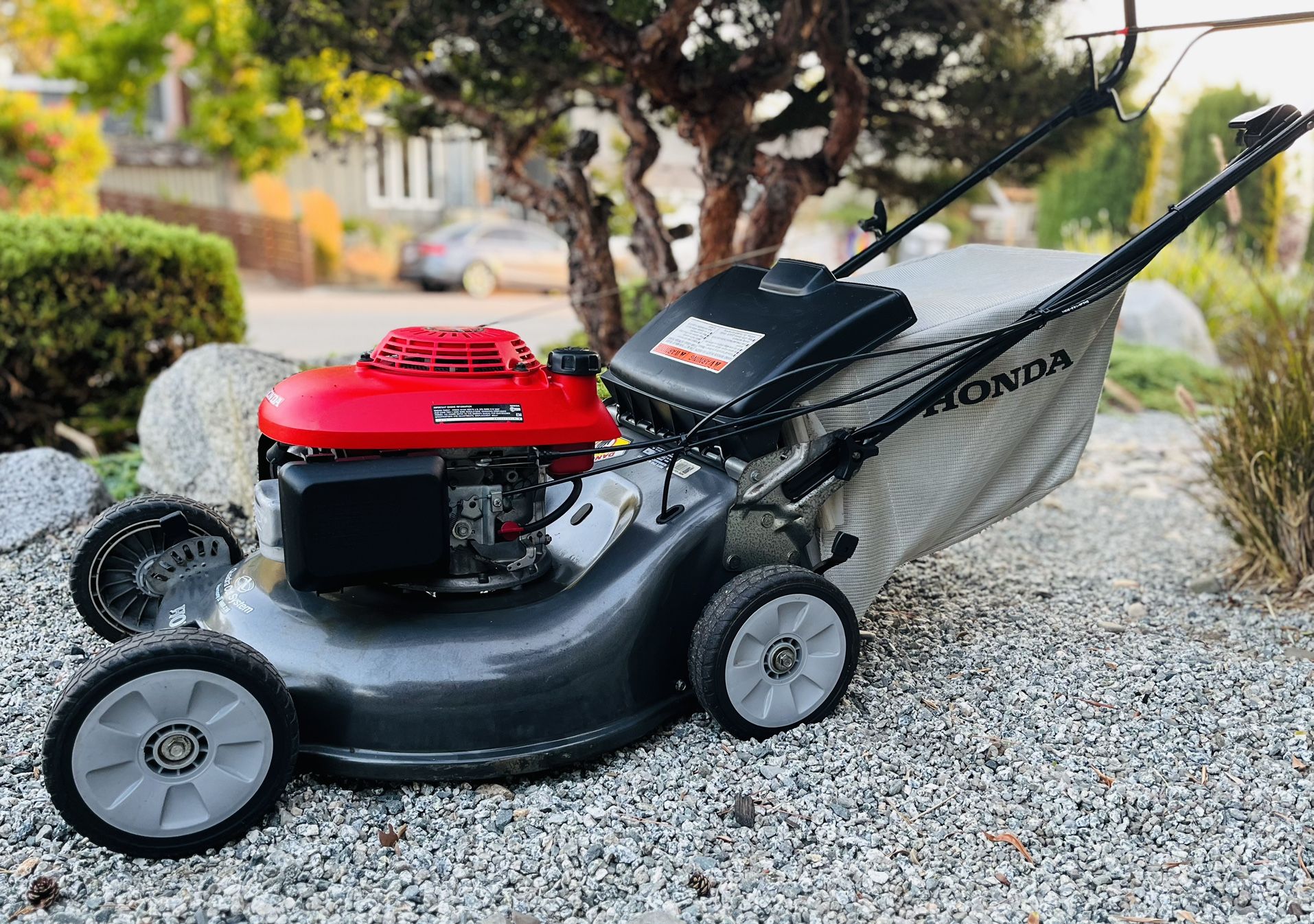 Honda Self-Propelled 21" Rotary Lawn Mower - Excellent Condition