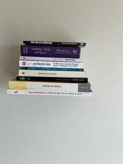 4 Floating book Shelves