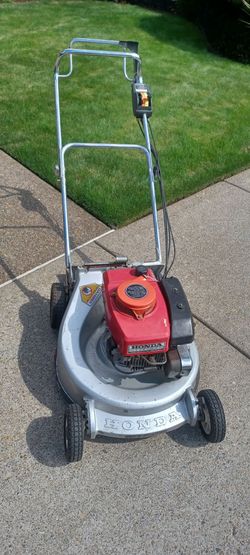 Rare vintage Honda hr21 self-propelled lawn mower with blade stop read a description