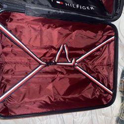 Tommy Hilfiger large luggage