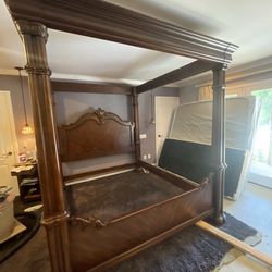 Solid Wood 4-Poster Canopy Bed Frame – California King