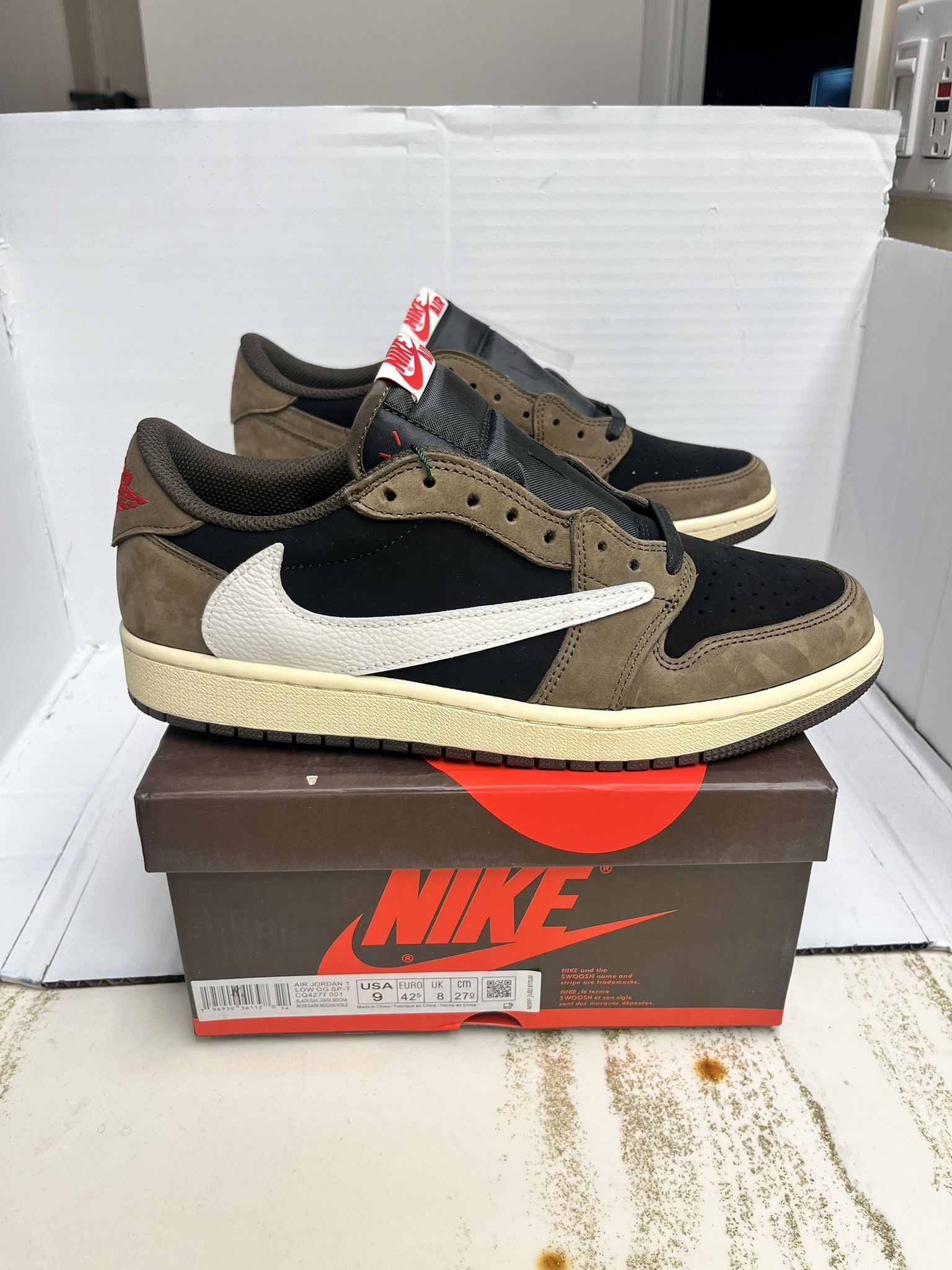 Nike Jordan 1 Low Travis Scott Brown Size 9