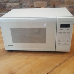 Microwave Oven