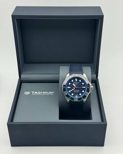 TAG Heuer Aquaracer Pro 300 WBP5111 Blue Wavy Dial 42mm Automatic Blue Bezel Navy Blue Rubber Band Watch Box Appraisal