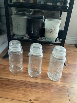 Vintage 1982 Planters Mr Peanuts 3 Glass Containers With Sealed Glass Lids