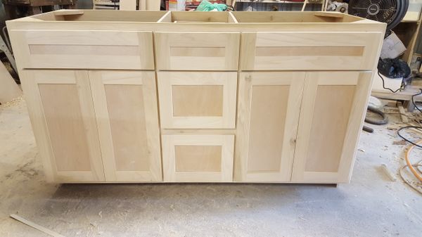 21 60 Inch Shaker Style Bath Cabinet For Sale In Houston Tx Offerup